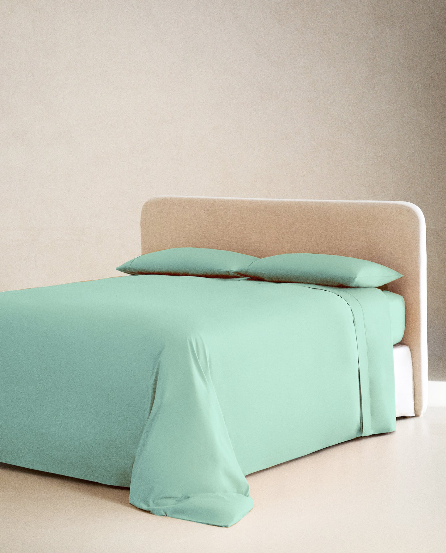 AQUA BLUE | FEATHER TOUCH COMFORTER