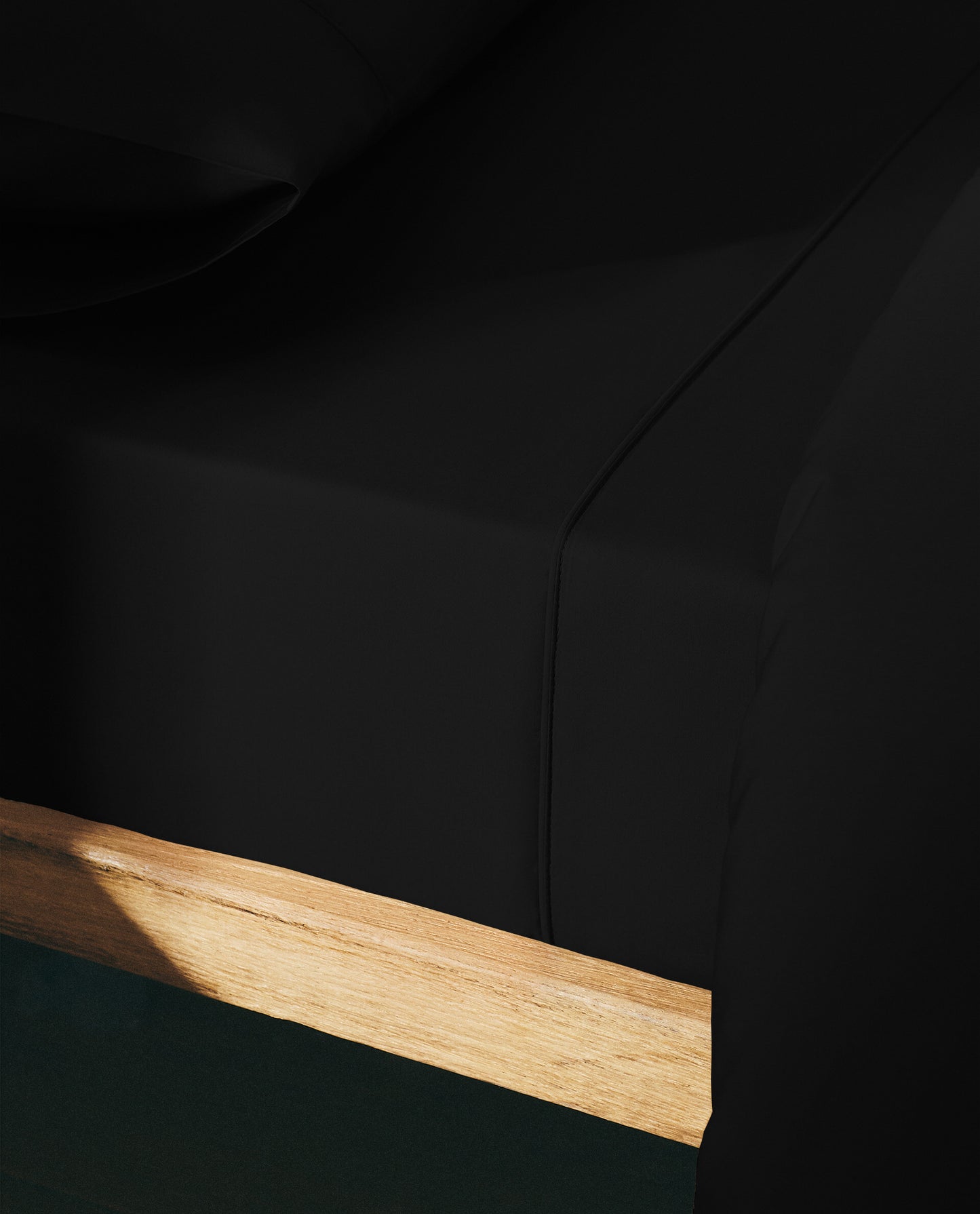 BLACK | SOLID FLAT SHEET | 300TC