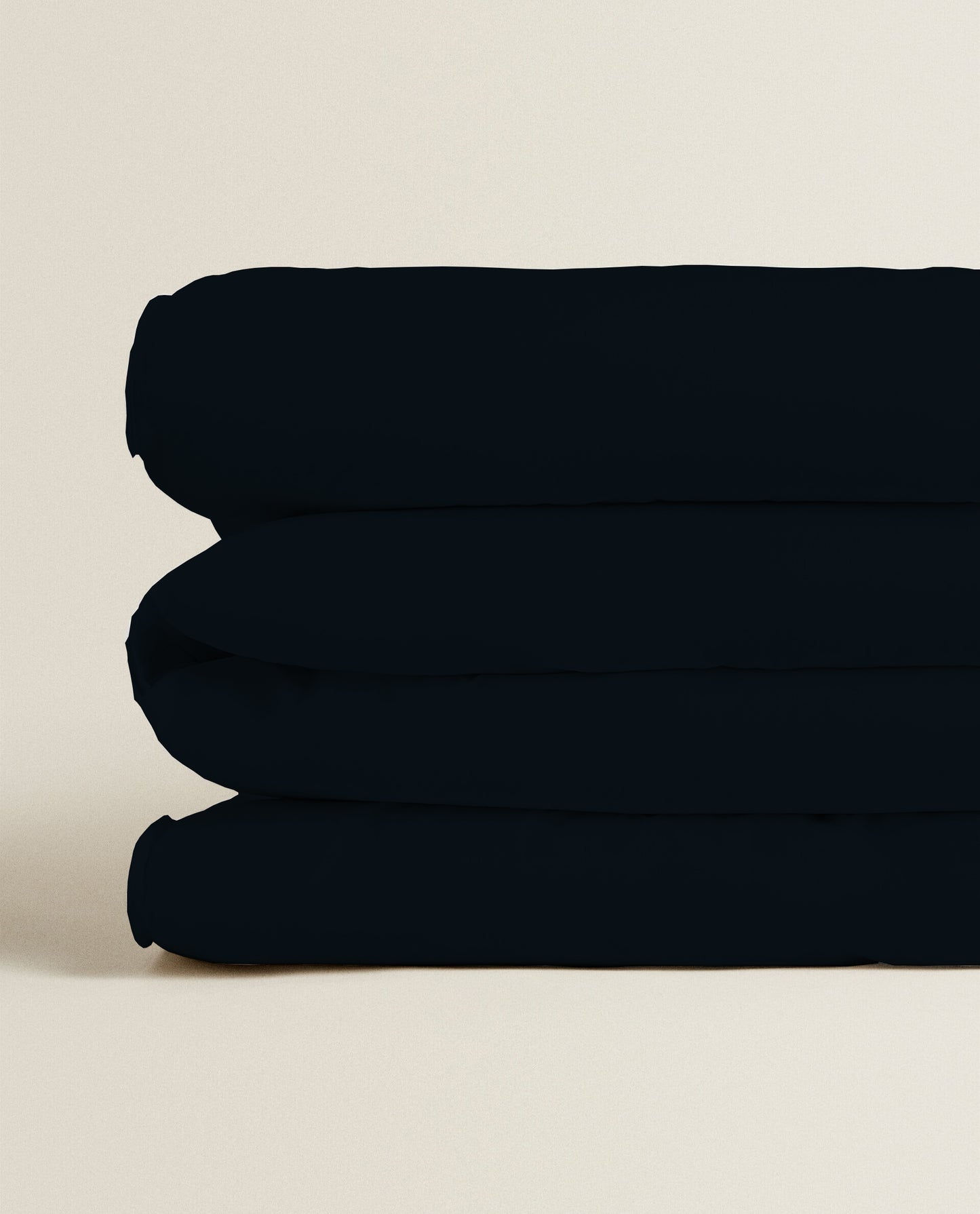 BLACK | FEATHER TOUCH COMFORTER