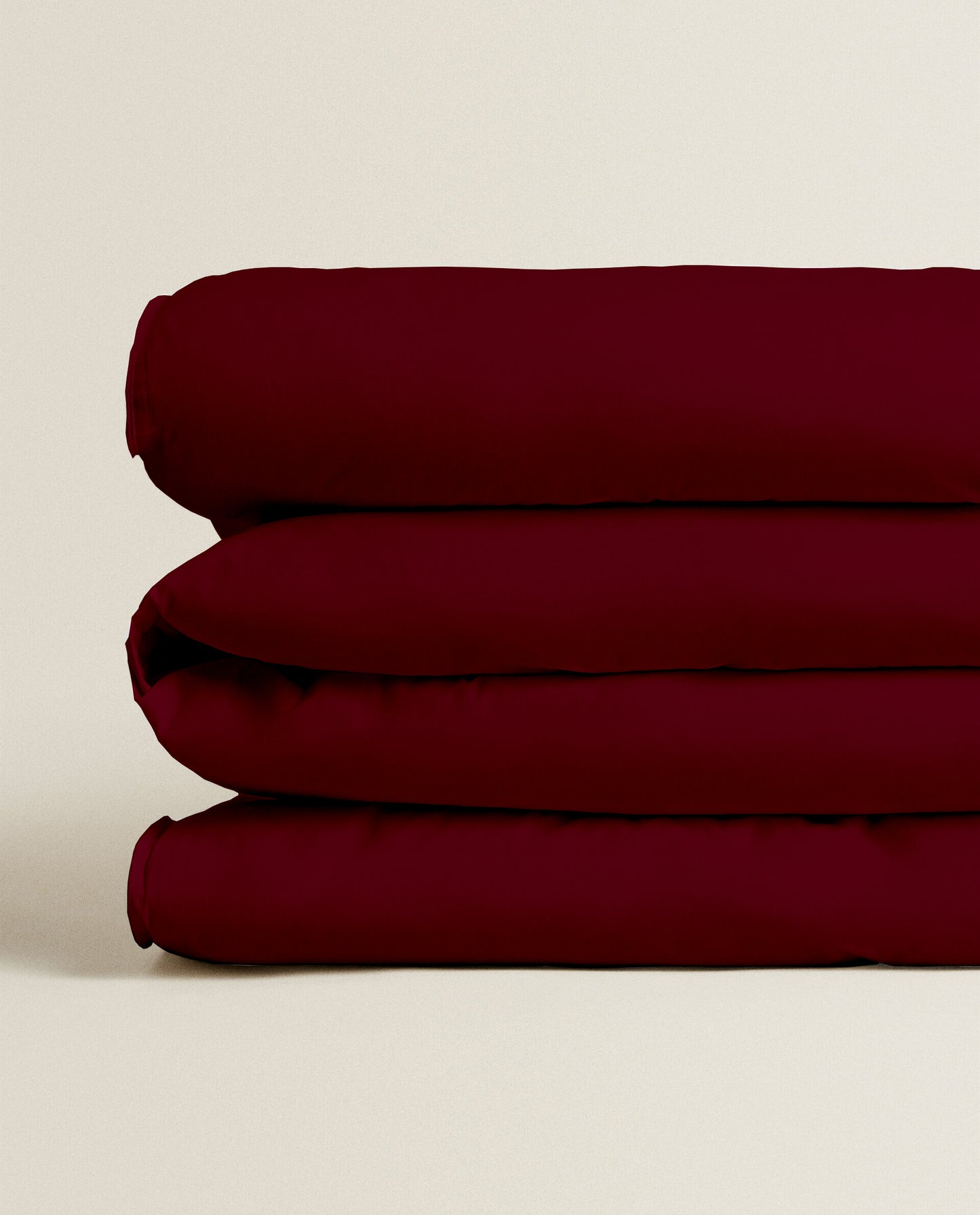 BURGUNDY | FEATHER TOUCH COMFORTER