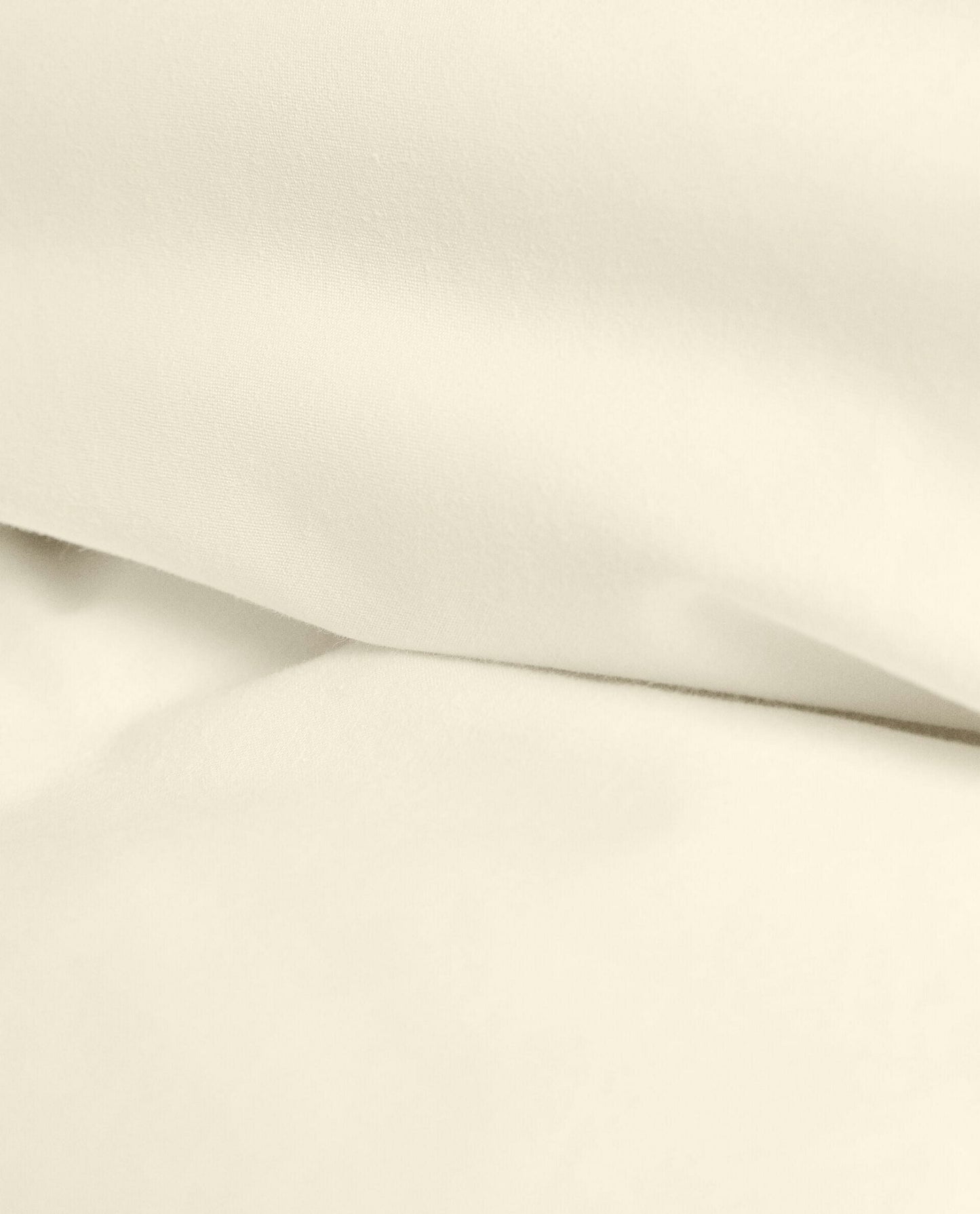 IVORY | FEATHER TOUCH COMFORTER
