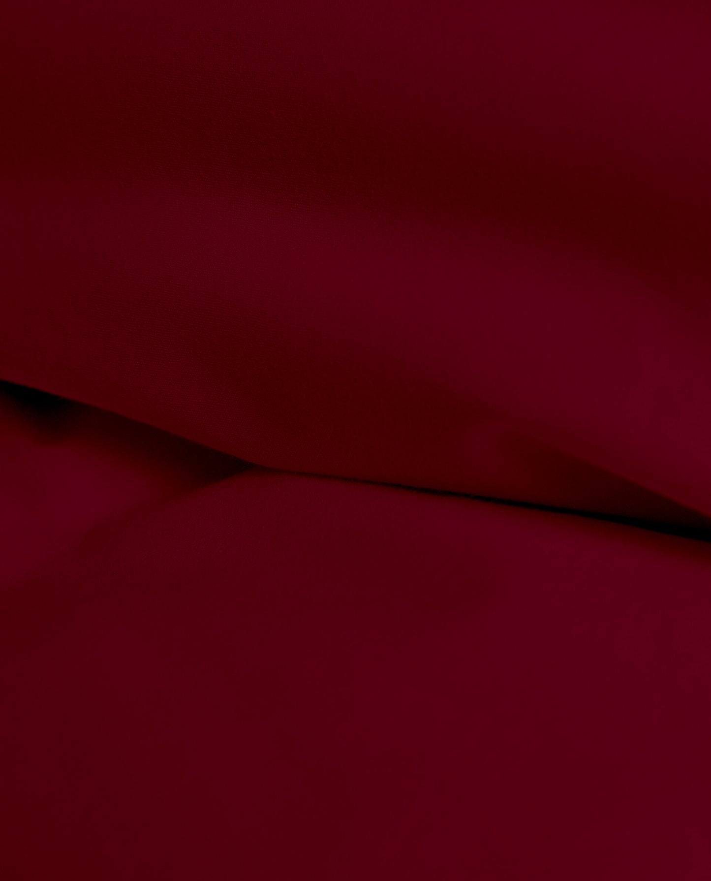 BURGUNDY | FEATHER TOUCH COMFORTER