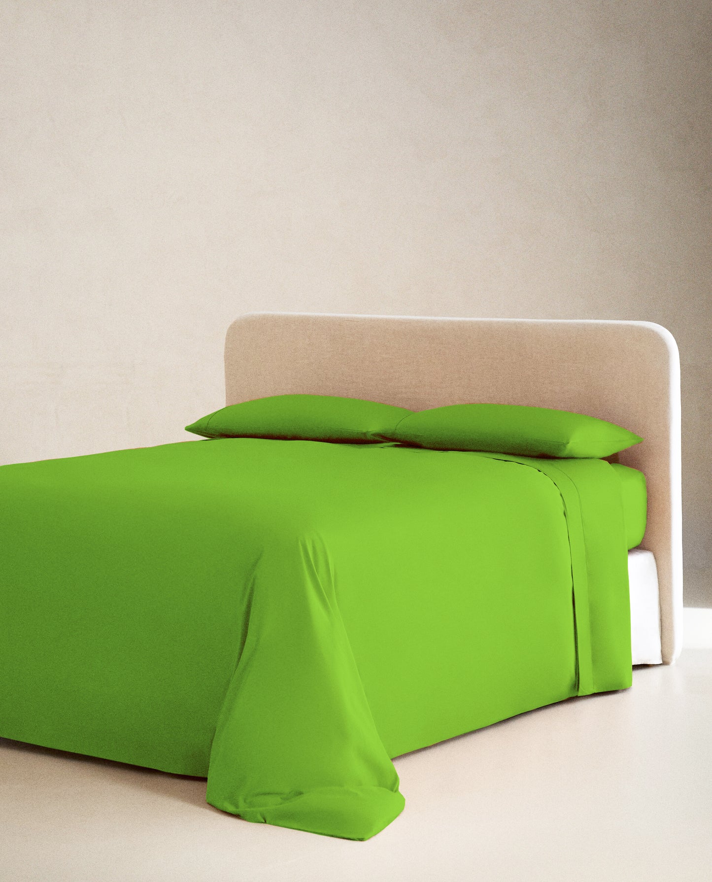 PARROT GREEN | FEATHER TOUCH COMFORTER