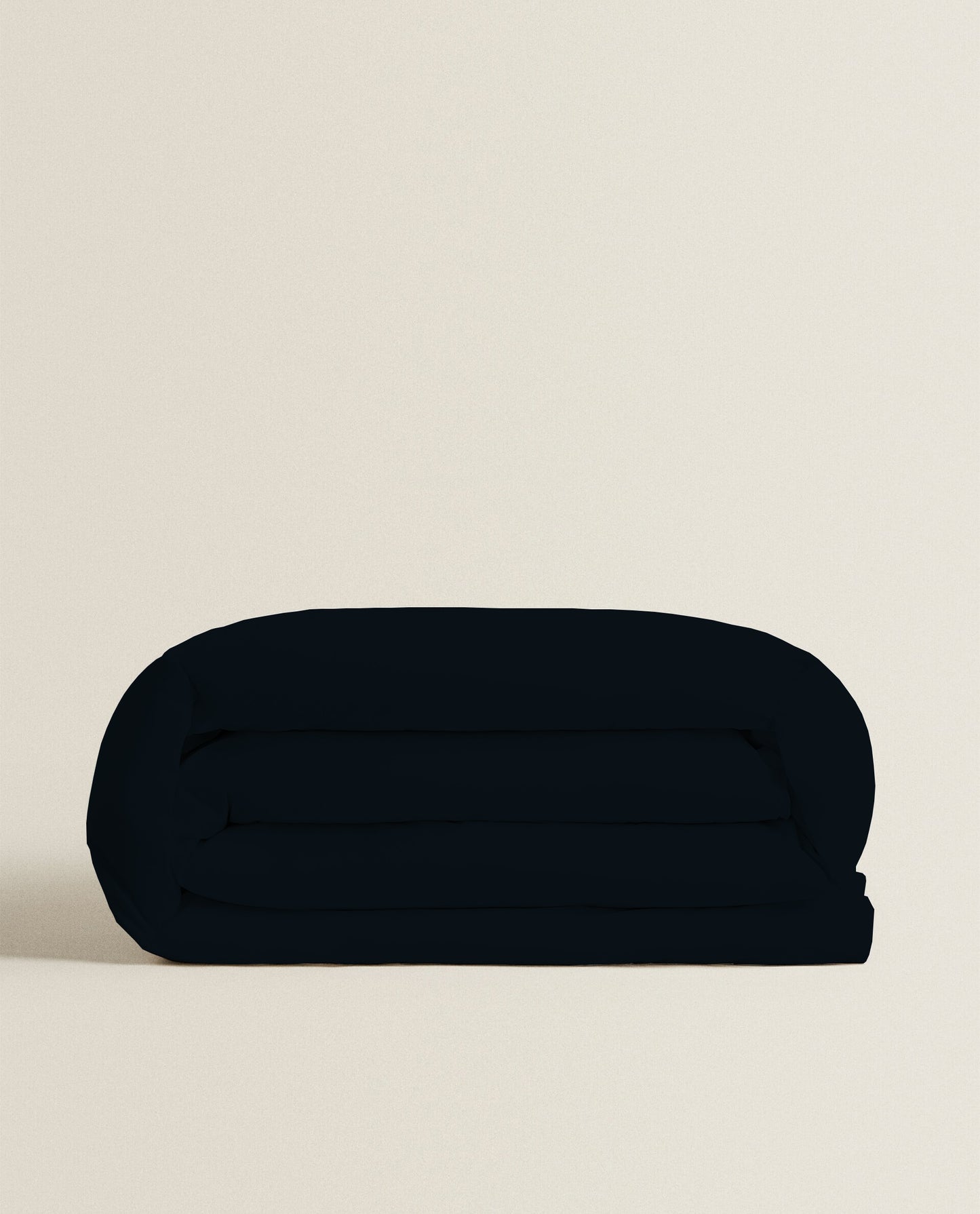 BLACK | FEATHER TOUCH COMFORTER